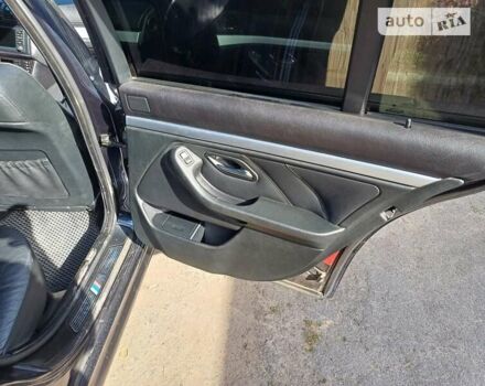 Чорний БМВ 5 Серія, об'ємом двигуна 3 л та пробігом 475 тис. км за 7300 $, фото 15 на Automoto.ua