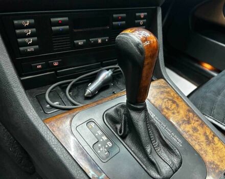 Черный БМВ 5 Серия, объемом двигателя 3 л и пробегом 450 тыс. км за 5700 $, фото 16 на Automoto.ua