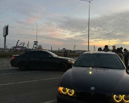 Черный БМВ 5 Серия, объемом двигателя 4.4 л и пробегом 650 тыс. км за 7000 $, фото 15 на Automoto.ua