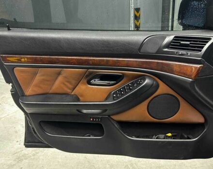 Черный БМВ 5 Серия, объемом двигателя 3 л и пробегом 450 тыс. км за 5700 $, фото 7 на Automoto.ua