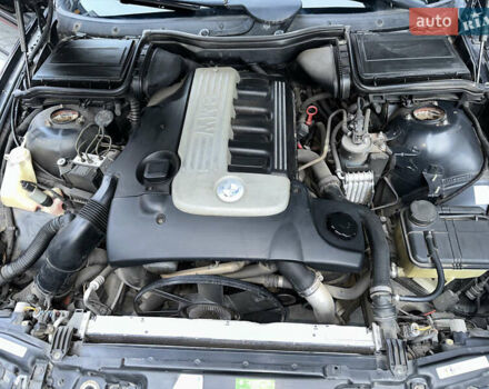 Черный БМВ 5 Серия, объемом двигателя 3 л и пробегом 346 тыс. км за 7500 $, фото 31 на Automoto.ua