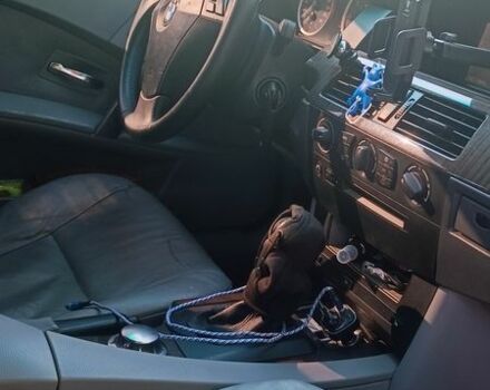 Черный БМВ 5 Серия, объемом двигателя 3 л и пробегом 382 тыс. км за 7600 $, фото 5 на Automoto.ua