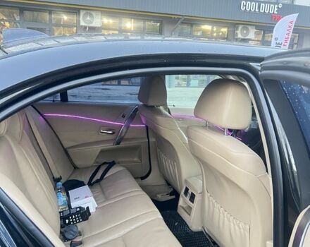 Чорний БМВ 5 Серія, об'ємом двигуна 3 л та пробігом 350 тис. км за 8700 $, фото 6 на Automoto.ua