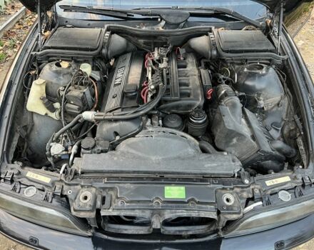 Черный БМВ 5 Серия, объемом двигателя 2.2 л и пробегом 455 тыс. км за 3999 $, фото 11 на Automoto.ua