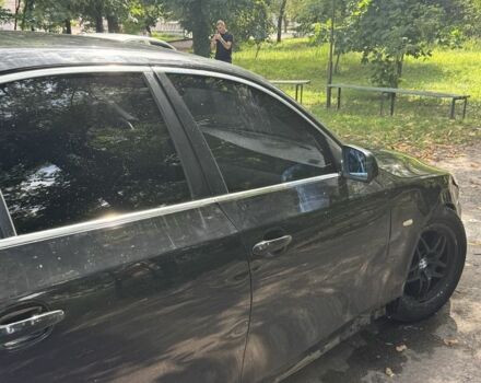 Чорний БМВ 5 Серія, об'ємом двигуна 0 л та пробігом 300 тис. км за 4200 $, фото 10 на Automoto.ua