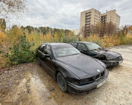 Черный БМВ 5 Серия, объемом двигателя 3 л и пробегом 3 тыс. км за 1000 $, фото 1 на Automoto.ua