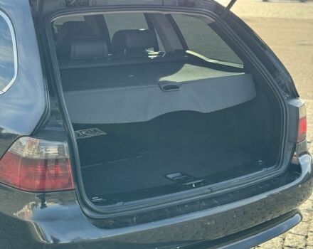 Чорний БМВ 5 Серія, об'ємом двигуна 3 л та пробігом 350 тис. км за 4100 $, фото 7 на Automoto.ua