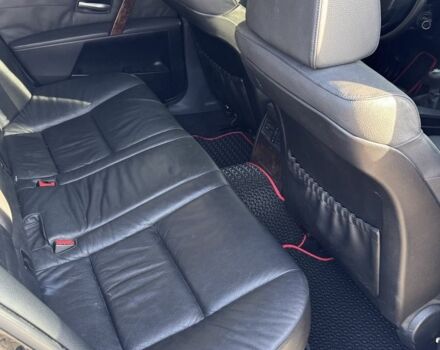 Чорний БМВ 5 Серія, об'ємом двигуна 3 л та пробігом 350 тис. км за 4100 $, фото 16 на Automoto.ua