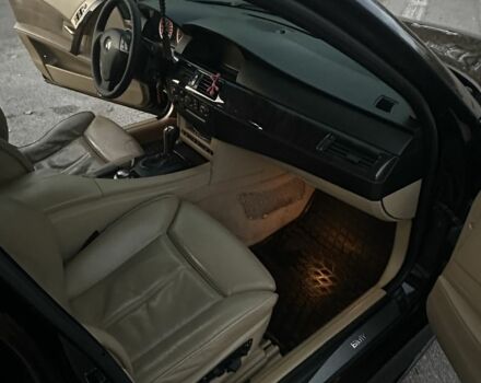 Чорний БМВ 5 Серія, об'ємом двигуна 3 л та пробігом 330 тис. км за 10500 $, фото 6 на Automoto.ua