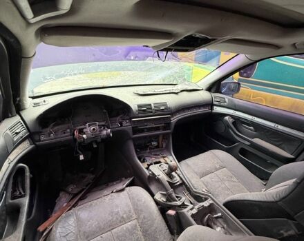 Черный БМВ 5 Серия, объемом двигателя 3 л и пробегом 3 тыс. км за 1000 $, фото 4 на Automoto.ua