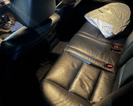 Черный БМВ 5 Серия, объемом двигателя 3 л и пробегом 400 тыс. км за 3850 $, фото 7 на Automoto.ua