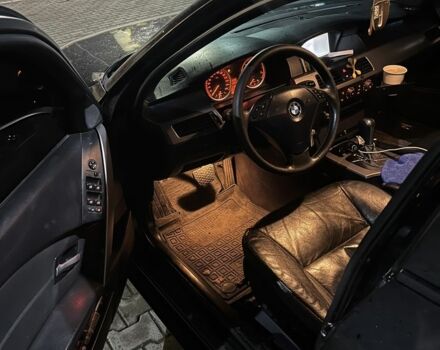 Черный БМВ 5 Серия, объемом двигателя 3 л и пробегом 400 тыс. км за 3850 $, фото 6 на Automoto.ua