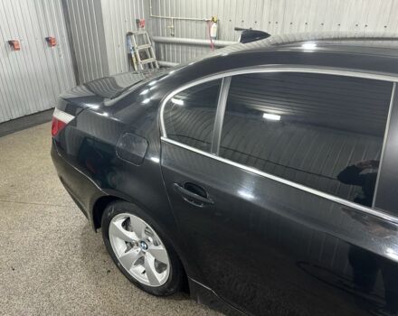 Черный БМВ 5 Серия, объемом двигателя 3 л и пробегом 389 тыс. км за 7800 $, фото 4 на Automoto.ua