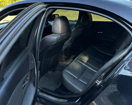 Черный БМВ 5 Серия, объемом двигателя 2.99 л и пробегом 400 тыс. км за 10500 $, фото 6 на Automoto.ua