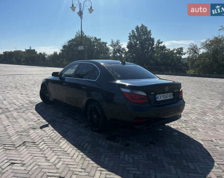 Чорний БМВ 5 Серія, об'ємом двигуна 3 л та пробігом 248 тис. км за 8000 $, фото 2 на Automoto.ua