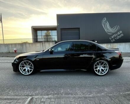 Чорний БМВ 5 Серія, об'ємом двигуна 3 л та пробігом 225 тис. км за 2950 $, фото 5 на Automoto.ua