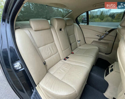Черный БМВ 5 Серия, объемом двигателя 2.5 л и пробегом 240 тыс. км за 7800 $, фото 15 на Automoto.ua
