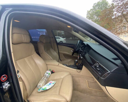 Черный БМВ 5 Серия, объемом двигателя 3 л и пробегом 317 тыс. км за 11000 $, фото 5 на Automoto.ua