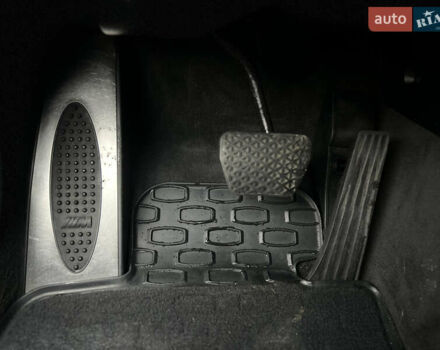 Черный БМВ 5 Серия, объемом двигателя 2.5 л и пробегом 334 тыс. км за 7900 $, фото 21 на Automoto.ua