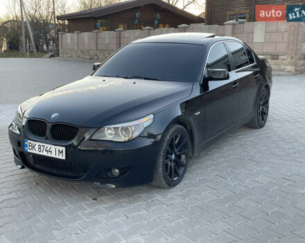 Черный БМВ 5 Серия, объемом двигателя 2.5 л и пробегом 409 тыс. км за 8999 $, фото 1 на Automoto.ua
