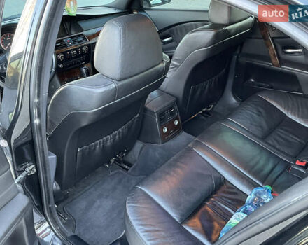 Черный БМВ 5 Серия, объемом двигателя 2.5 л и пробегом 409 тыс. км за 8999 $, фото 15 на Automoto.ua