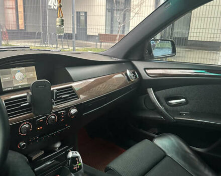 Черный БМВ 5 Серия, объемом двигателя 3 л и пробегом 248 тыс. км за 9000 $, фото 1 на Automoto.ua