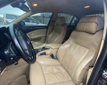 Черный БМВ 5 Серия, объемом двигателя 3 л и пробегом 317 тыс. км за 11000 $, фото 7 на Automoto.ua