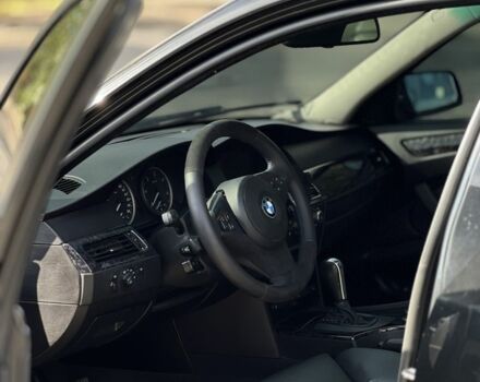 Чорний БМВ 5 Серія, об'ємом двигуна 3 л та пробігом 390 тис. км за 12800 $, фото 5 на Automoto.ua