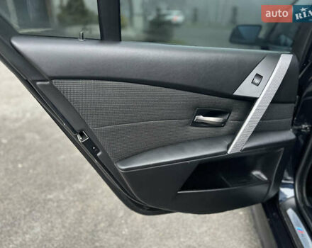 Черный БМВ 5 Серия, объемом двигателя 2.5 л и пробегом 334 тыс. км за 7900 $, фото 27 на Automoto.ua