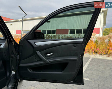 Черный БМВ 5 Серия, объемом двигателя 3 л и пробегом 295 тыс. км за 9500 $, фото 43 на Automoto.ua