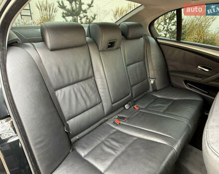 Черный БМВ 5 Серия, объемом двигателя 3 л и пробегом 295 тыс. км за 9500 $, фото 24 на Automoto.ua