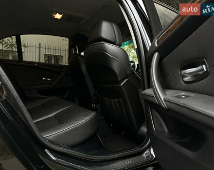 Чорний БМВ 5 Серія, об'ємом двигуна 3 л та пробігом 307 тис. км за 9000 $, фото 27 на Automoto.ua