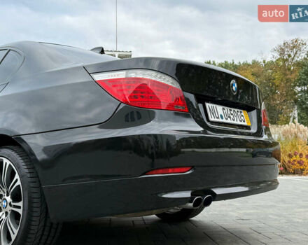 Черный БМВ 5 Серия, объемом двигателя 3 л и пробегом 295 тыс. км за 9500 $, фото 6 на Automoto.ua
