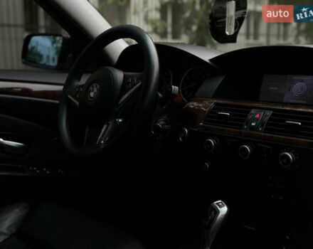 Чорний БМВ 5 Серія, об'ємом двигуна 3 л та пробігом 307 тис. км за 9000 $, фото 29 на Automoto.ua