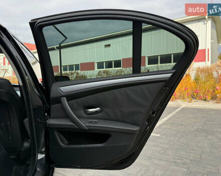 Черный БМВ 5 Серия, объемом двигателя 3 л и пробегом 295 тыс. км за 9500 $, фото 28 на Automoto.ua