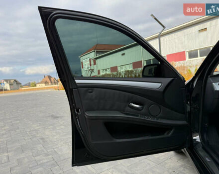 Черный БМВ 5 Серия, объемом двигателя 3 л и пробегом 295 тыс. км за 9500 $, фото 48 на Automoto.ua