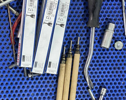 Черный БМВ 5 Серия, объемом двигателя 2 л и пробегом 324 тыс. км за 10700 $, фото 100 на Automoto.ua