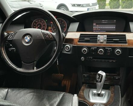 Черный БМВ 5 Серия, объемом двигателя 3 л и пробегом 299 тыс. км за 9000 $, фото 7 на Automoto.ua