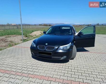 Черный БМВ 5 Серия, объемом двигателя 3 л и пробегом 240 тыс. км за 10500 $, фото 1 на Automoto.ua