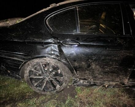 Чорний БМВ 5 Серія, об'ємом двигуна 3 л та пробігом 250 тис. км за 6500 $, фото 2 на Automoto.ua