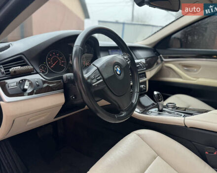 Чорний БМВ 5 Серія, об'ємом двигуна 3 л та пробігом 276 тис. км за 10550 $, фото 22 на Automoto.ua