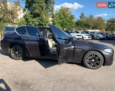 Чорний БМВ 5 Серія, об'ємом двигуна 3 л та пробігом 266 тис. км за 12790 $, фото 13 на Automoto.ua