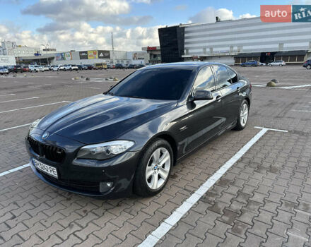 Черный БМВ 5 Серия, объемом двигателя 2.98 л и пробегом 300 тыс. км за 12800 $, фото 1 на Automoto.ua