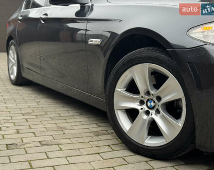 Чорний БМВ 5 Серія, об'ємом двигуна 3 л та пробігом 276 тис. км за 10550 $, фото 56 на Automoto.ua