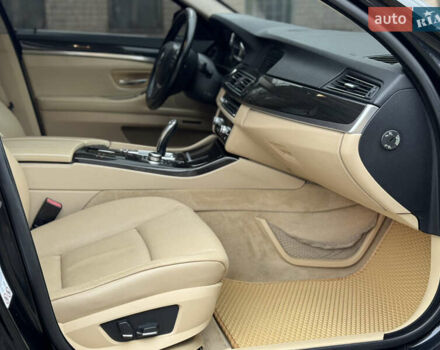 Чорний БМВ 5 Серія, об'ємом двигуна 3 л та пробігом 290 тис. км за 15900 $, фото 19 на Automoto.ua