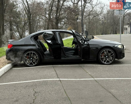 Чорний БМВ 5 Серія, об'ємом двигуна 2.98 л та пробігом 273 тис. км за 18000 $, фото 12 на Automoto.ua