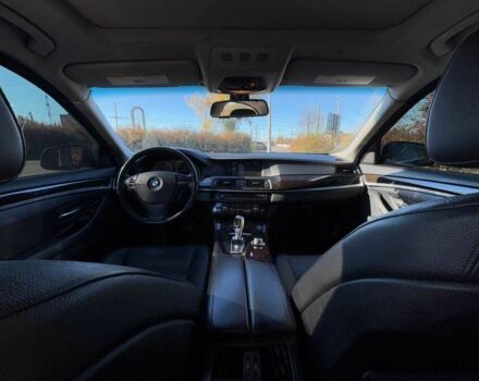 Черный БМВ 5 Серия, объемом двигателя 3 л и пробегом 271 тыс. км за 12500 $, фото 15 на Automoto.ua