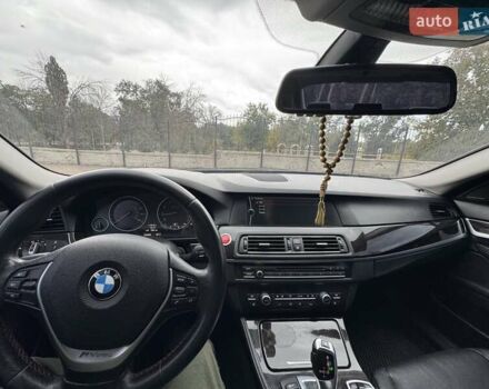Черный БМВ 5 Серия, объемом двигателя 2.99 л и пробегом 237 тыс. км за 16000 $, фото 6 на Automoto.ua