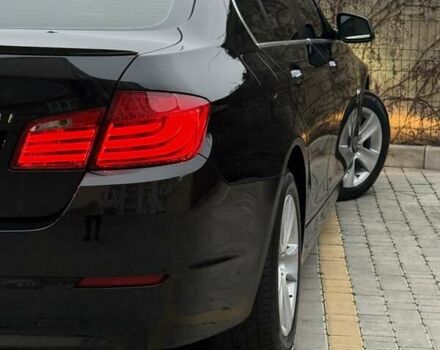 Чорний БМВ 5 Серія, об'ємом двигуна 2 л та пробігом 298 тис. км за 11800 $, фото 32 на Automoto.ua