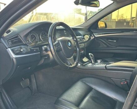 Чорний БМВ 5 Серія, об'ємом двигуна 2 л та пробігом 298 тис. км за 12999 $, фото 4 на Automoto.ua